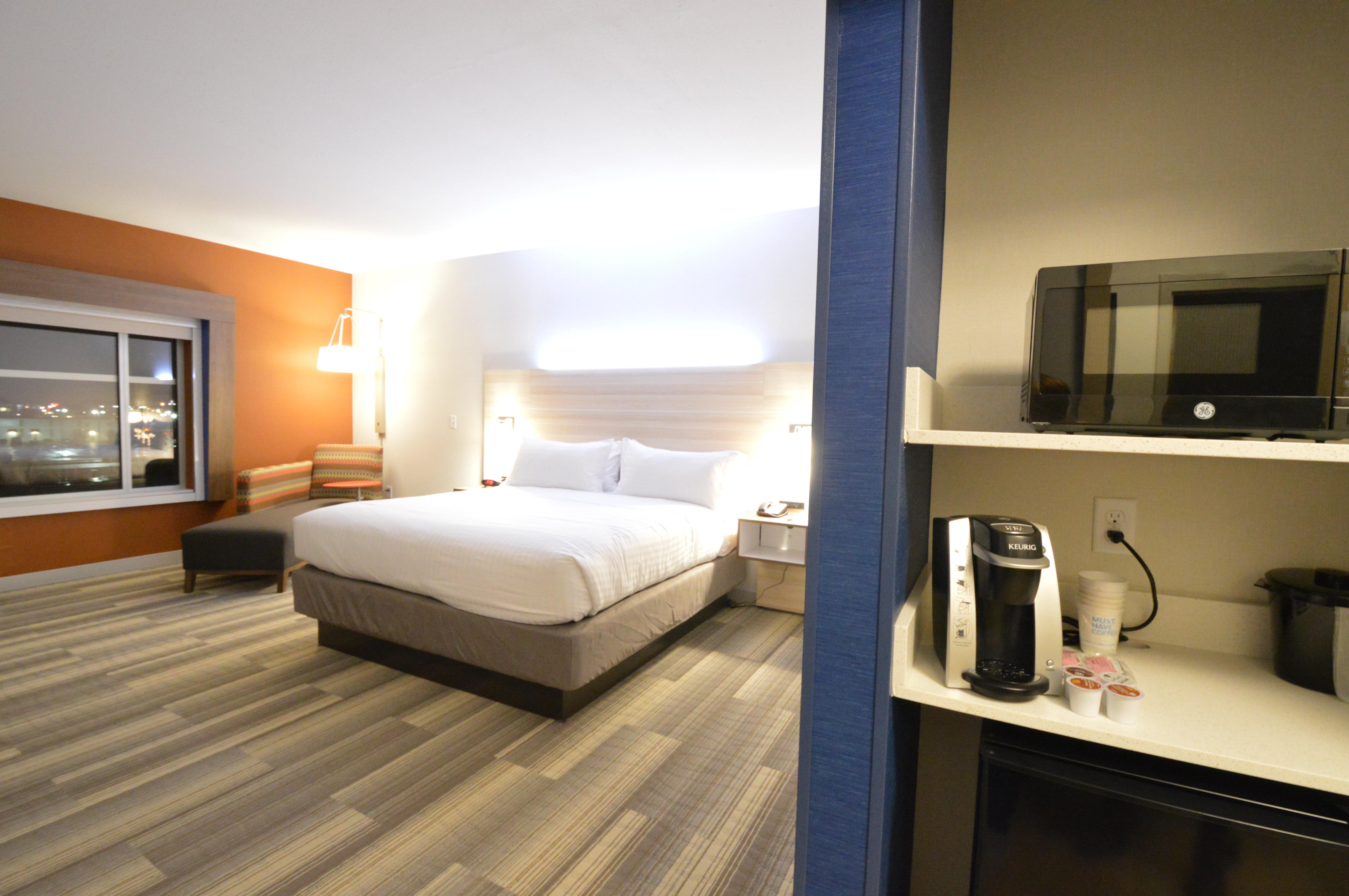 Holiday Inn Express & Suites Toledo West By Ihg Eksteriør bilde